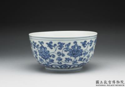 图片[2]-Bowl with underglaze blue decoration of Indian lotus scrolls, Ming dynasty, Zhengde reign (1506-1521)-China Archive